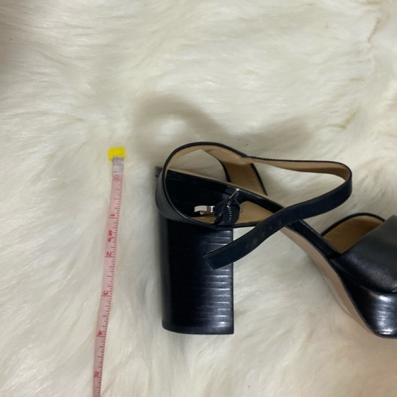 Michael Michael Kors 9M leather platform sandals - Picture 5 of 8